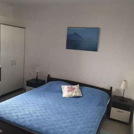 Cosina Kuca דוברופוליינה